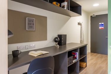 Platinum En Suite at Dun Holm House, Unit 8, The Riverwalk, City Centre, Durham, DH14SL - Image 4